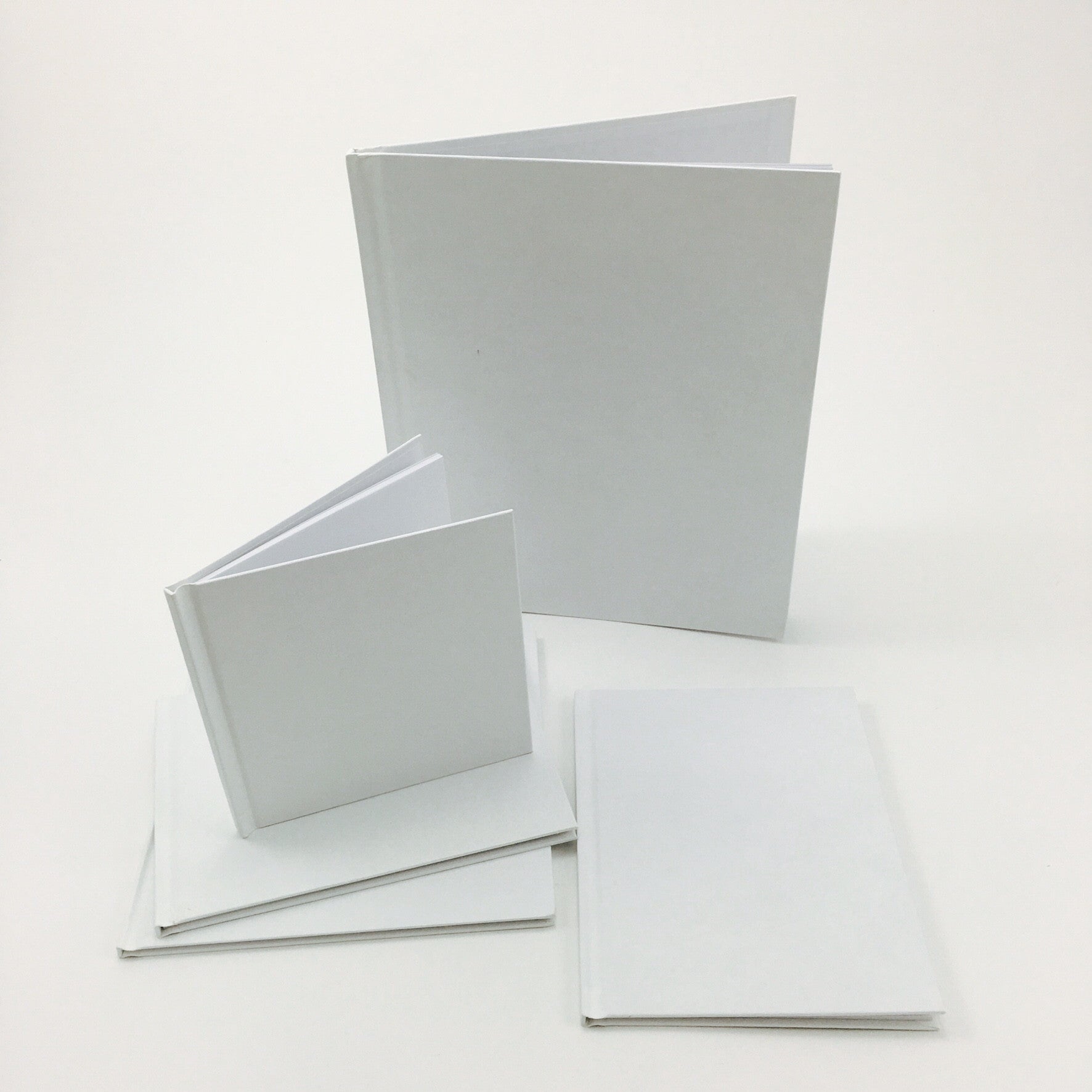 Livre blanc vierge – K. A. Artist Shop