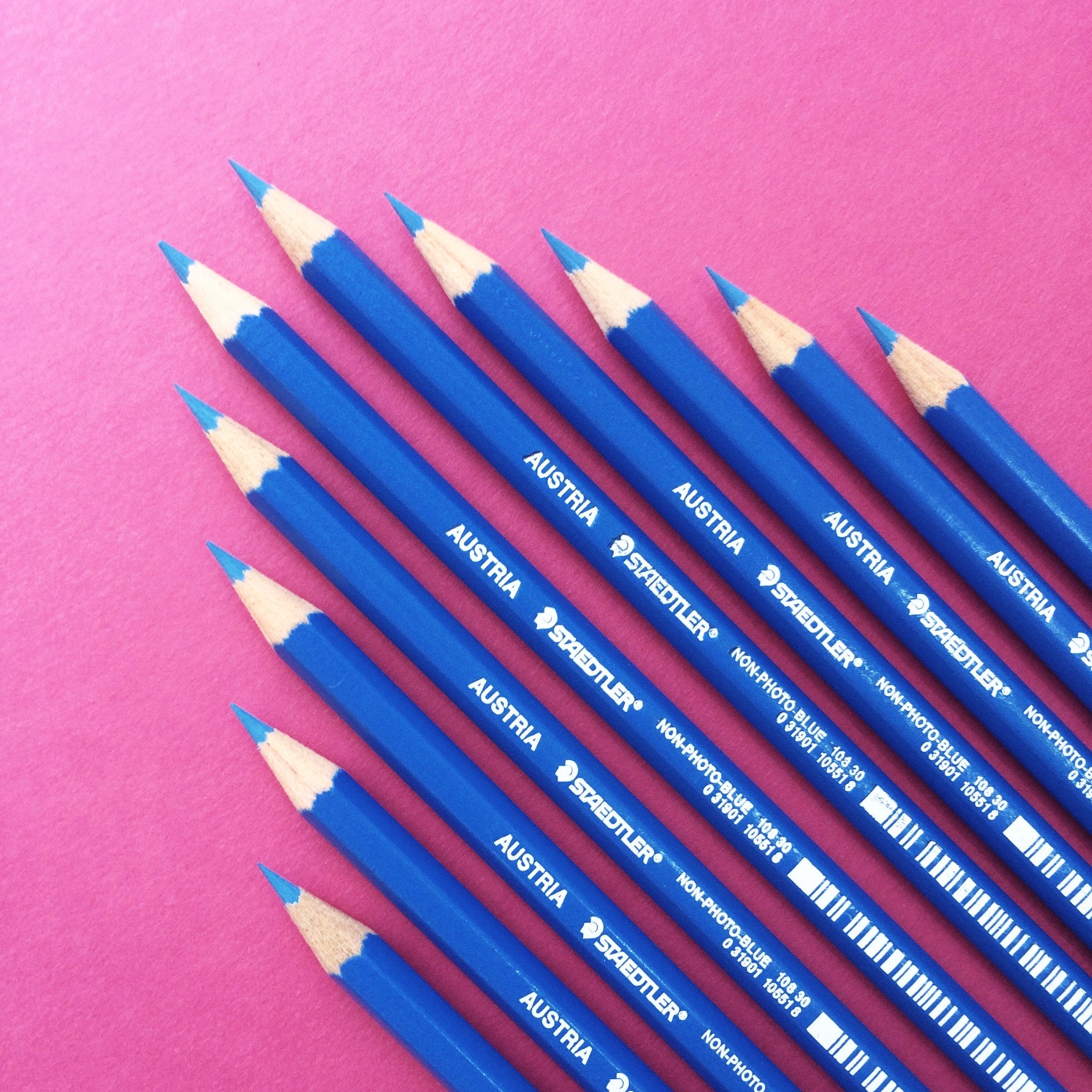 Blue pencil online