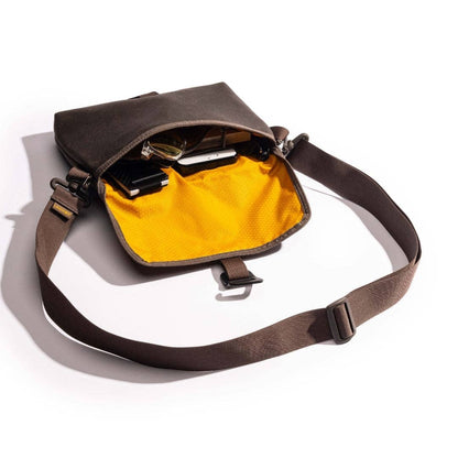LOCHBY Field Sling Bag
