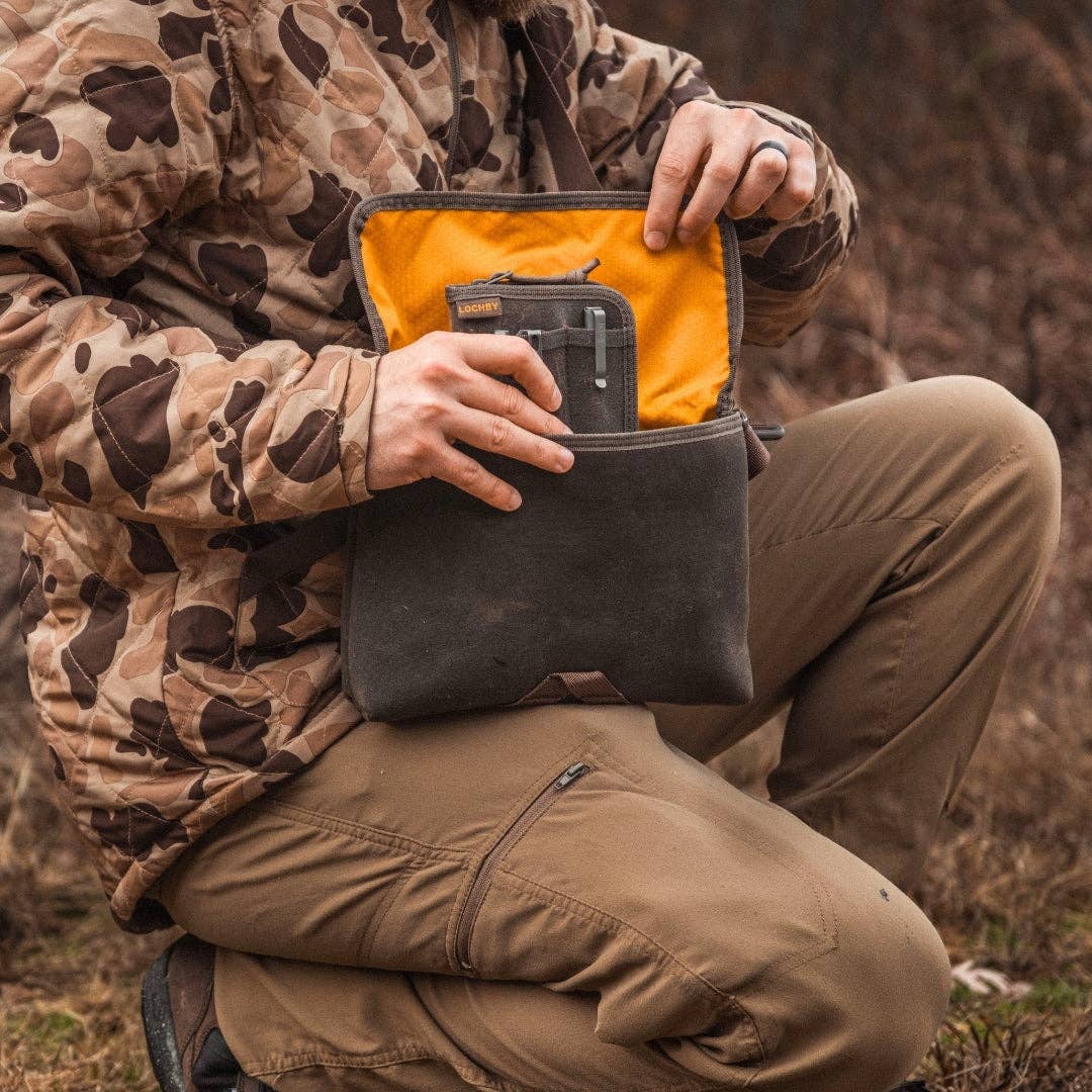 LOCHBY Field Sling Bag