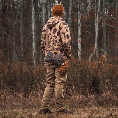 LOCHBY Field Sling Bag