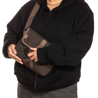LOCHBY Field Sling Bag