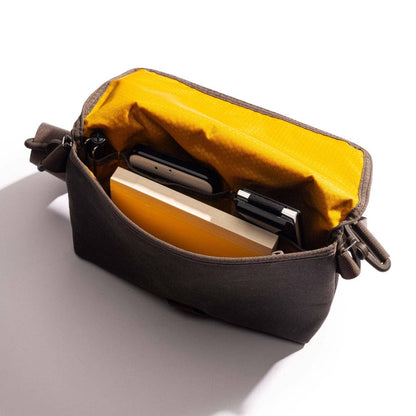 LOCHBY Field Sling Bag